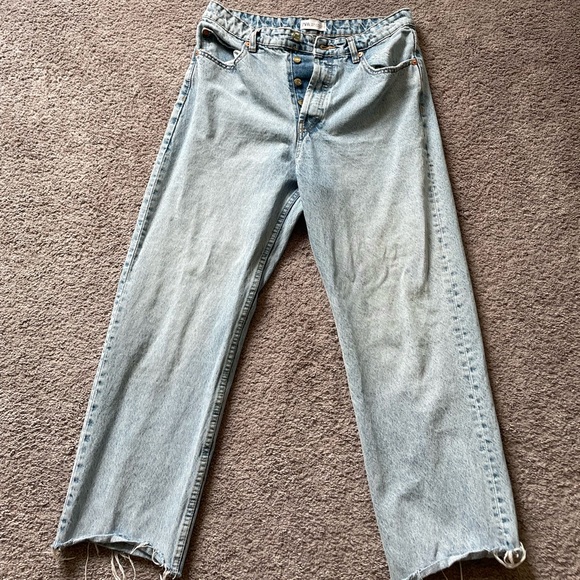 Zara light washed mom jeans - Picture 1 of 3